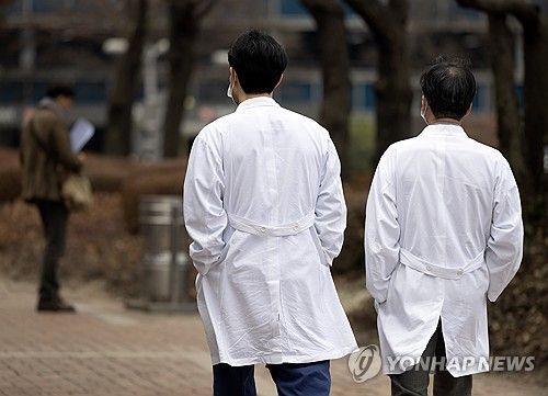 전공의단체 회장 "병원 사직할것…수련 포기하고 응급실 떠난다"