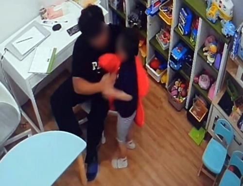 수업 중 원생 뺨 때리는 A씨