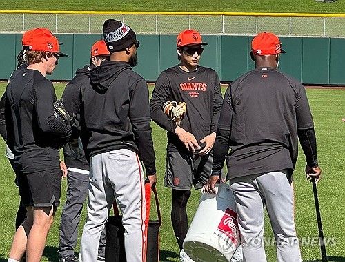 이정후 SF 스프링캠프 첫 합류