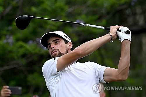 니만의 드라이버 스윙.