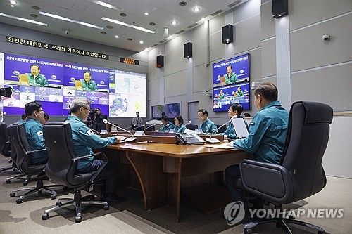 의사 집단행동 관련 의료 공백 최소화 강조하는 이상민 행안부 장관