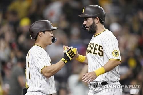 2022시즌 샌디에이고에서 김하성과 함께 뛴 에릭 호스머