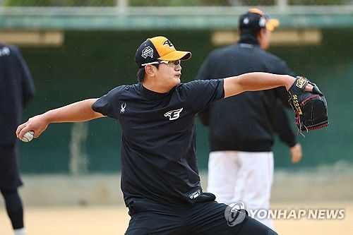 훈련하는 김서현