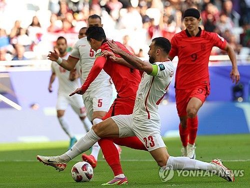 페널티킥 얻어내는 손흥민