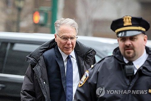 전미총기협회(NRA) 전 수장 웨인 라피에어