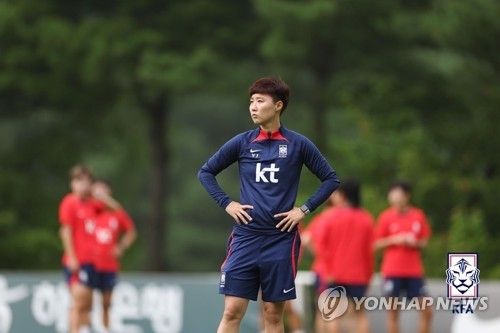 박윤정 여자 U-20 축구 대표팀 감독