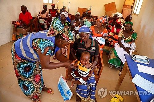 카메룬의 말라리아 백신 접종