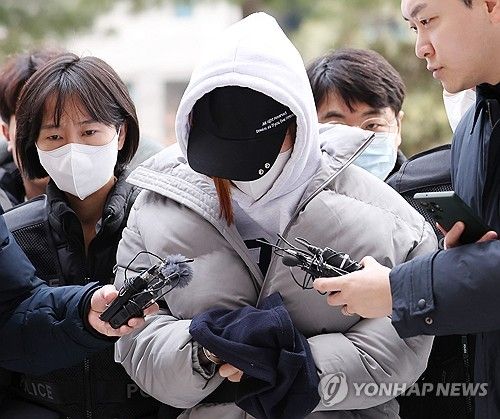모텔서 쌍둥이 숨지게 한 20대 엄마 구속심사