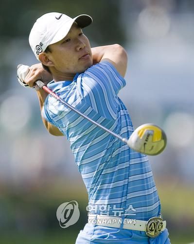 나이키 드라이버를 쓰던 앤서니 김.