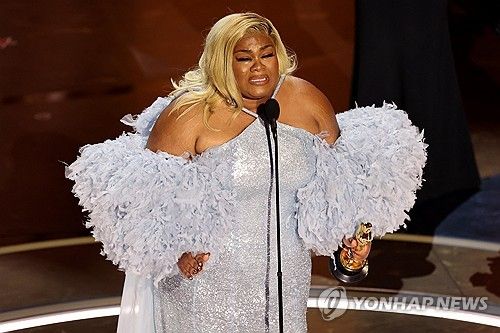 아카데미 여우조연상 '바튼 아카데미' 더바인 조이 랜돌프