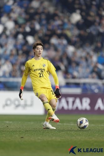 12일 전북과의 ACL 8강 2차전에서 조현우의 모습