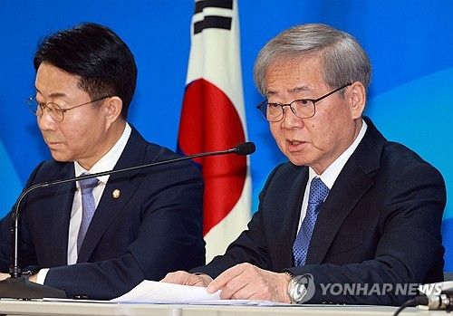 발언하는 임혁백 공관위원장