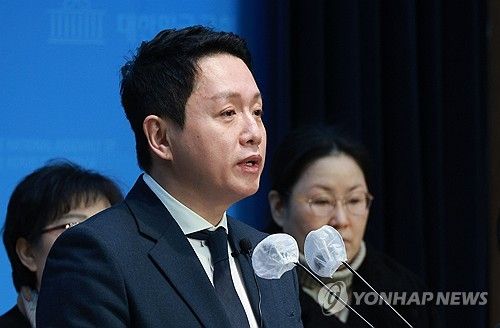 민주연합 비례대표 후보 지원한 임태훈 전 군인권센터 소장