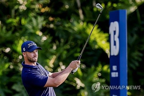 윈덤 클라크의 2라운드 13번 홀 티샷