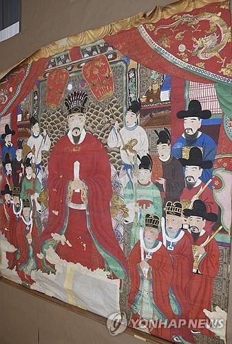 美FBI가 오키나와현에 반환한 문화재 사진