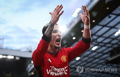 맨유 패배 위기에서 구한 안토니