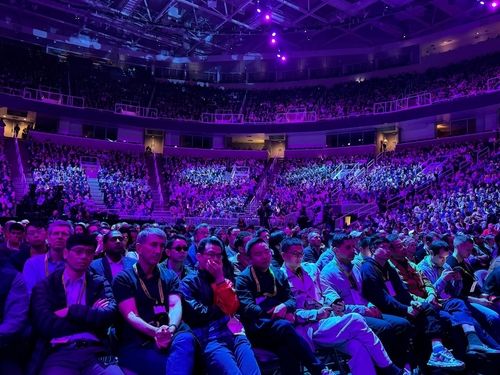 GTC 2024가 열린 SAP 센터에 꽉 들어선 참석자