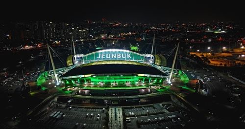 초록빛으로 물든 전주월드컵경기장