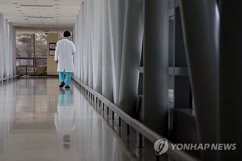 의대교수 사직·전공의 면허정지 현실화되나