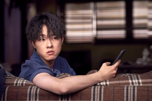 '댓글부대'의 김동휘