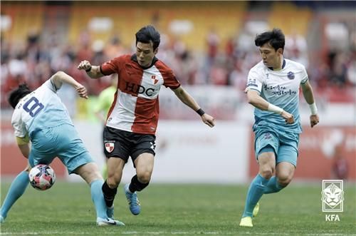 코리아컵 2라운드 부산아이파크(K리그2)와 울산시민축구단(K3리그) 경기장면