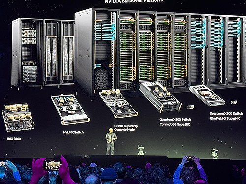 젠슨 황 CEO "블랙웰은 단순한 칩 아닌 플랫폼"