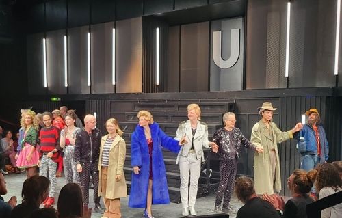 베를린 '지하철 1호선' 출연진과 록밴드 '노 티켓' 멤버들