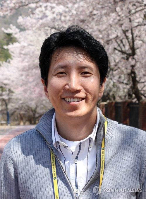 2011년 사격 국제심판 자격증을 취득한 당시의 이은철