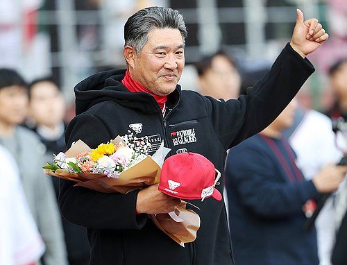 이숭용 SSG 감독, 사령탑 데뷔전에서 승리