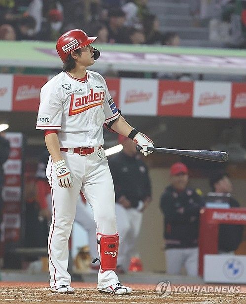 '최정' 통산 467호 홈런, KBO리그 최다 홈런 타이