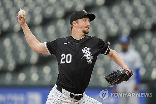 MLB 복귀 첫 승리를 거둔 에릭 페디