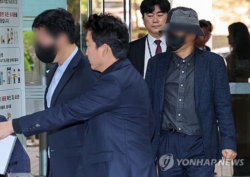 '입찰 참여 업체 뇌물 수수' LH 감리 심사위원들, 영장심사 출석