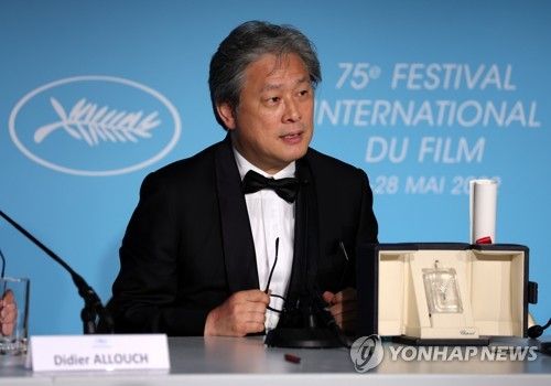 2022년 칸국제영화제 참석한 박찬욱 감독