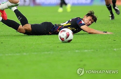 아쉬워하는 양현준