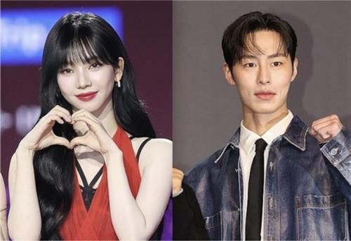 왼쪽부터 카리나·이재욱