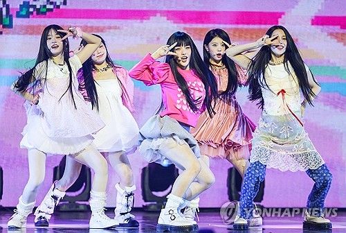 JTBC '알유넥스트' 통해 데뷔한 걸그룹 아일릿의 데뷔 무대