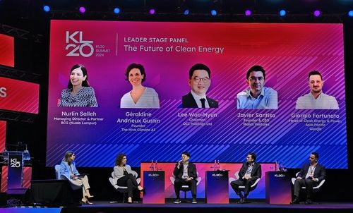 지난 22일 쿠알라룸푸르에서 열린 'KL20 서밋 2024' 패널 토의에서 이우현 OCI홀딩스 회장이 발언하고 있다.[OCI홀딩스 제공. 재판매 및 DB 금지]