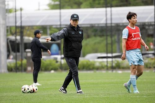 23일 대구에서 첫 훈련 지휘하는 박창현 감독