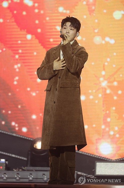 "노래하는 폴킴입니다"