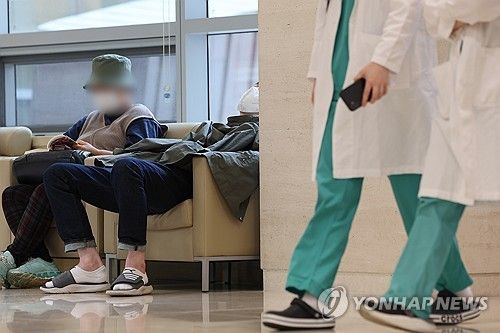 이어지는 의정갈등