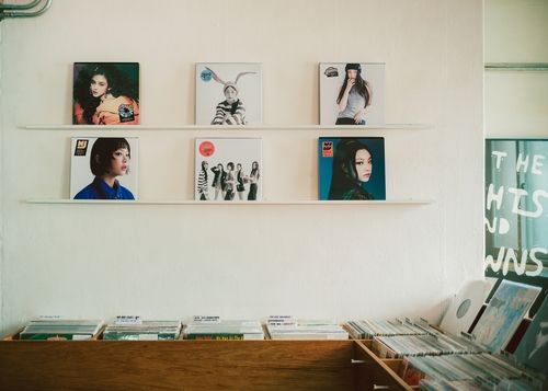 뉴진스 새 싱글 사진 