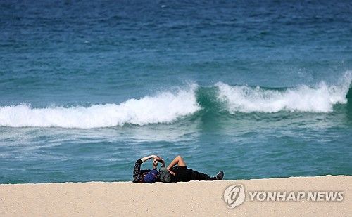 저 바다에 누워