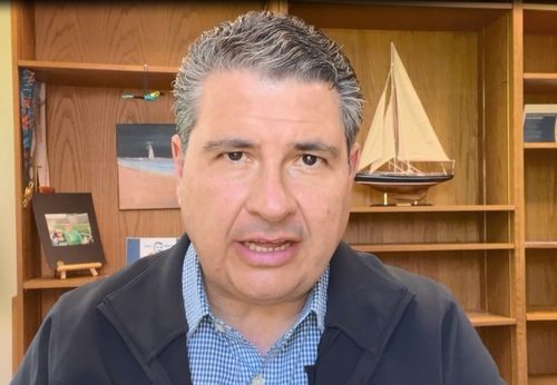 연합뉴스 서면질의에 영상으로 답변하는 후안 세바스티안 차모로 박사