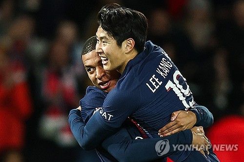 이강인과 PSG의 킬리안 음바페