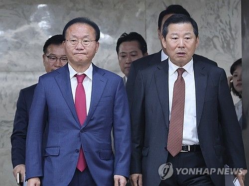 윤재옥 원내대표와 이철규 의원 