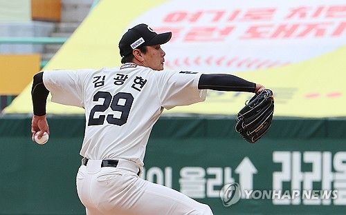 역투하는 SSG 선발 김광현