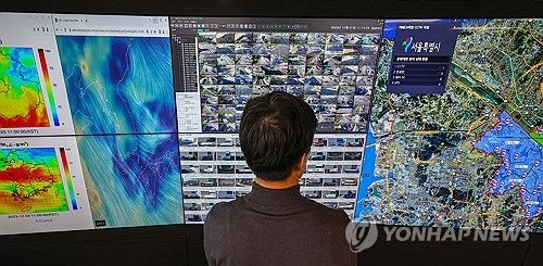 미세먼지 계절관리제 시행…배출가스 5등급 차량 운행 제한