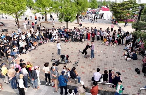 2024고양국제꽃박람회 버스킹 공연 모습