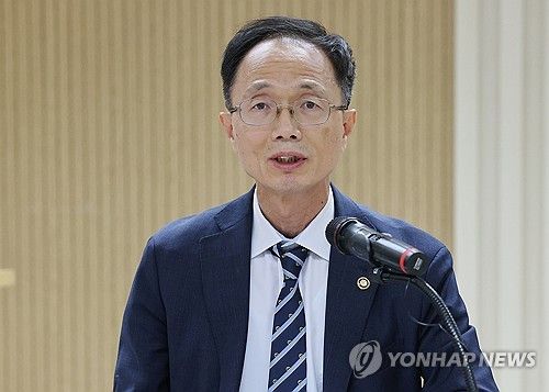 발언하는 조홍선 공정위 부위원장