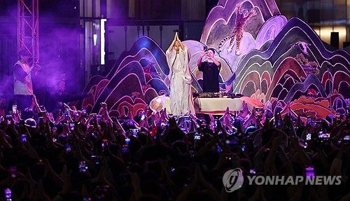 뉴진스님의 '부처핸섬'